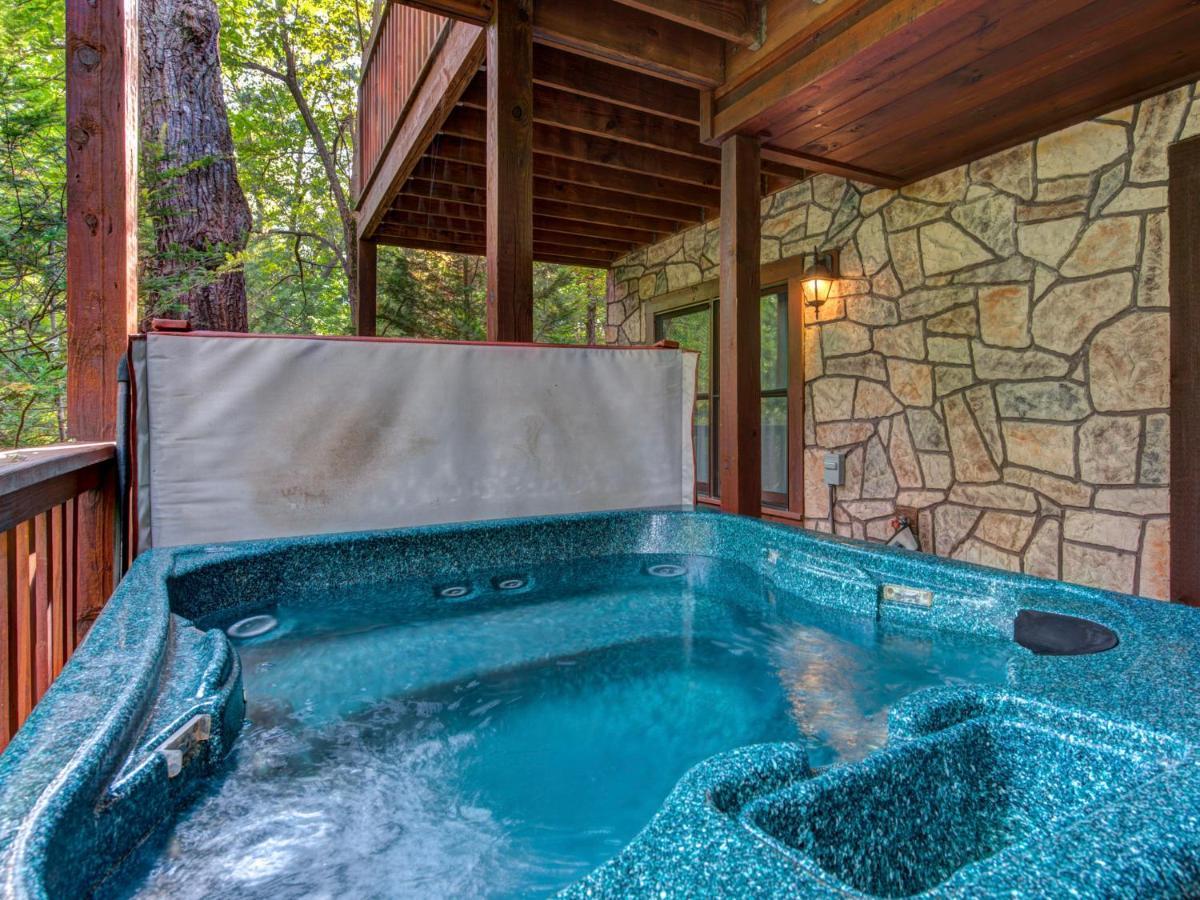 Above The Clouds, 4 Bedrooms, Pool Access, Private, Gaming, Sleeps 16 Gatlinburg Exterior photo
