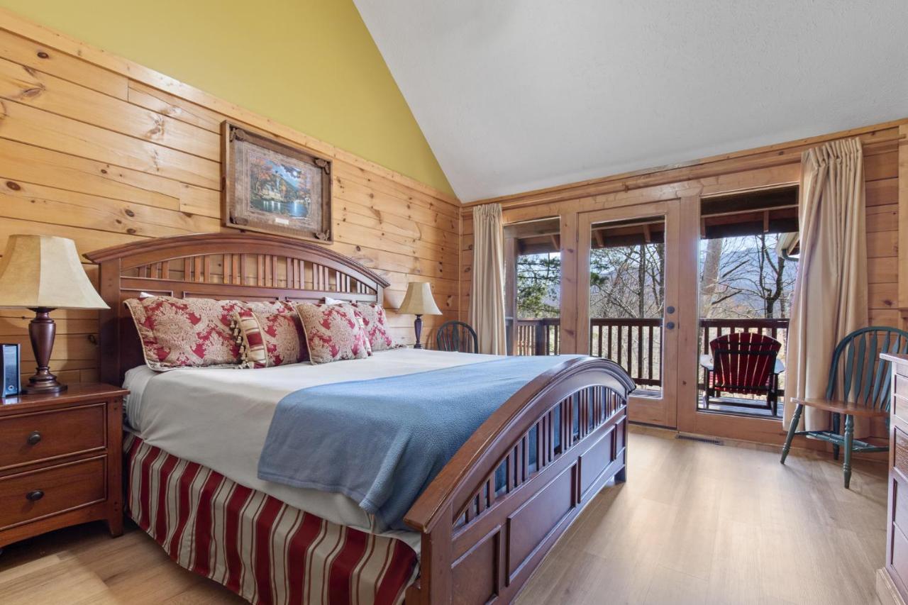 Above The Clouds, 4 Bedrooms, Pool Access, Private, Gaming, Sleeps 16 Gatlinburg Exterior photo