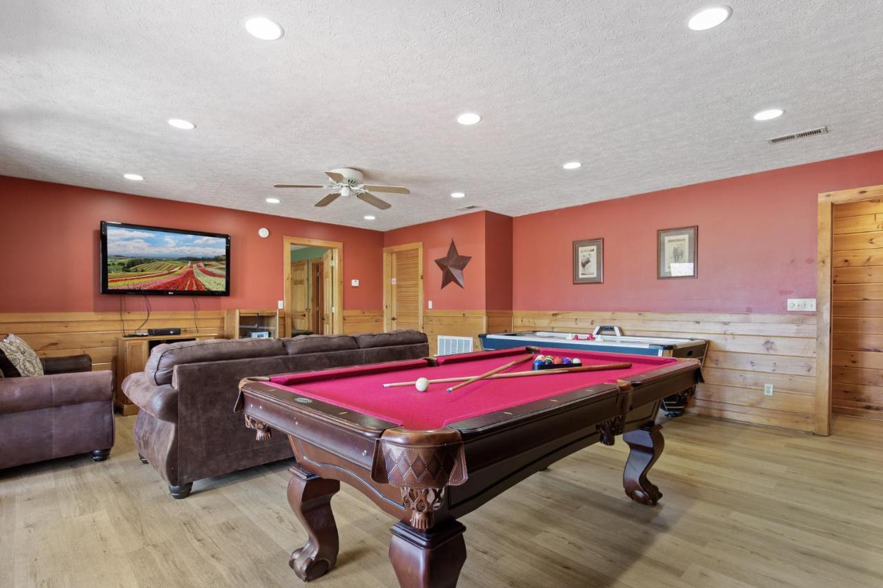 Above The Clouds, 4 Bedrooms, Pool Access, Private, Gaming, Sleeps 16 Gatlinburg Exterior photo