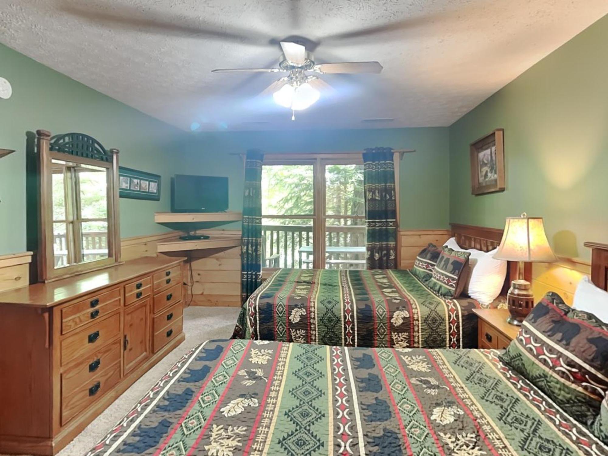 Above The Clouds, 4 Bedrooms, Pool Access, Private, Gaming, Sleeps 16 Gatlinburg Exterior photo