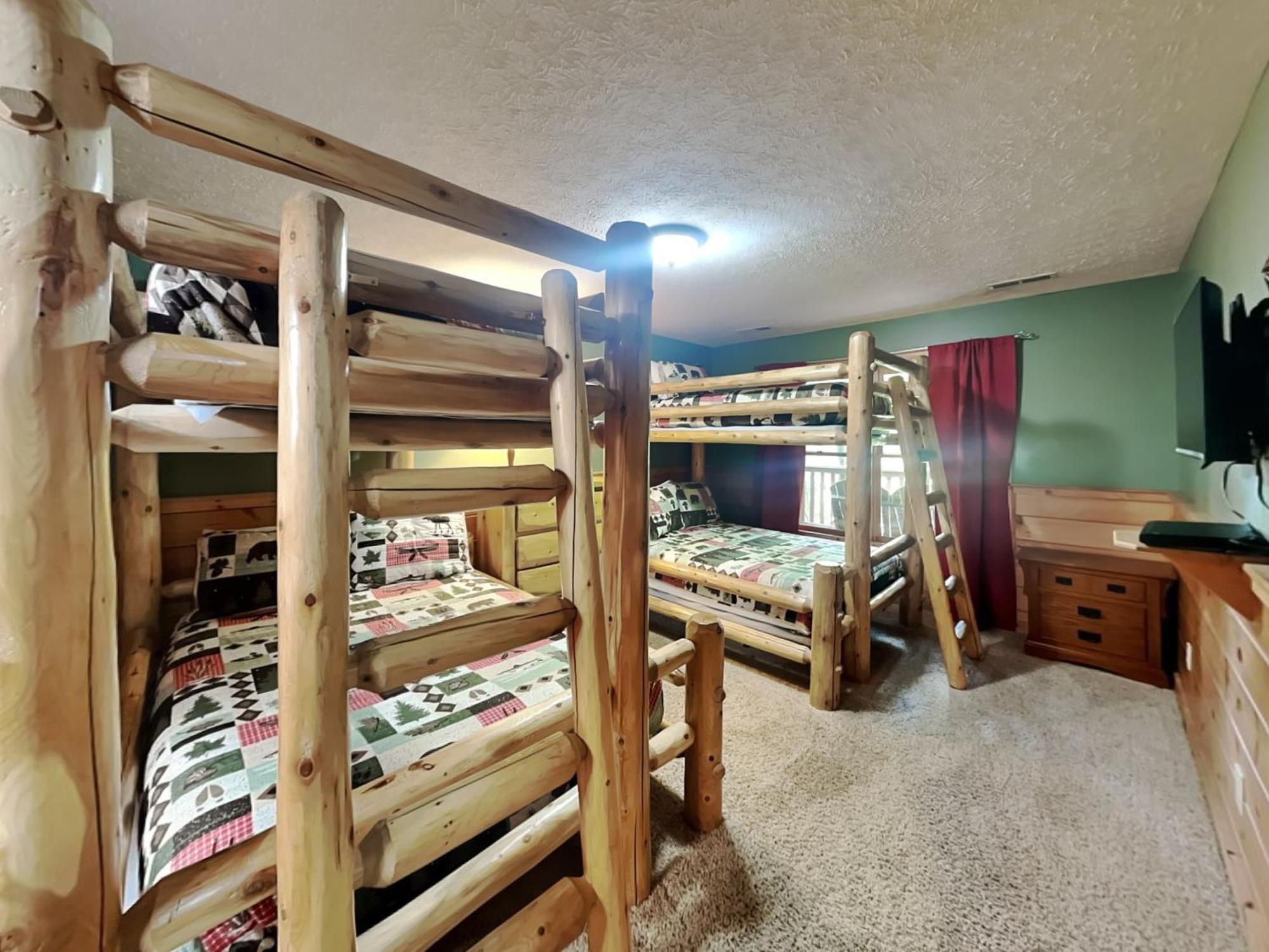 Above The Clouds, 4 Bedrooms, Pool Access, Private, Gaming, Sleeps 16 Gatlinburg Exterior photo